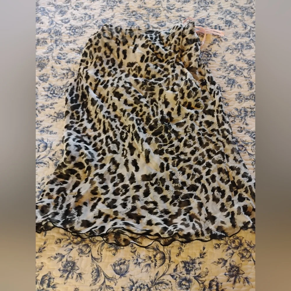 Leopard Print Cami Top and Skirt Silk Set - Picture 5 of 11